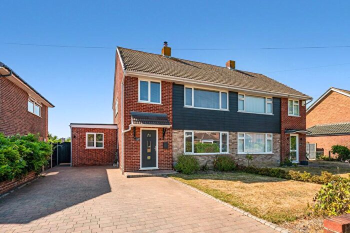4 Bedroom Semi-Detached House For Sale In Maylings Farm Road, Fareham, PO16