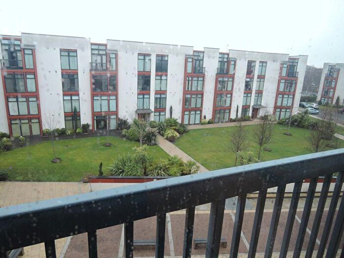 2 Bedroom Apartment To Rent In Crown House, Manchester, M22