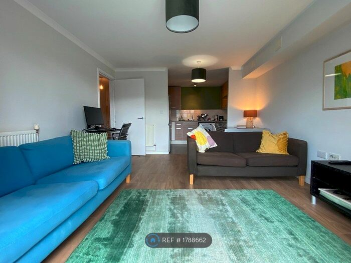 1 Bedroom Flat To Rent In Academia Way, London, N17