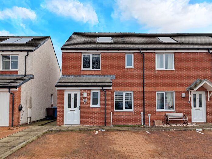 3 Bedroom End Terrace House For Sale In Kersebrock Place, Larbert, FK2
