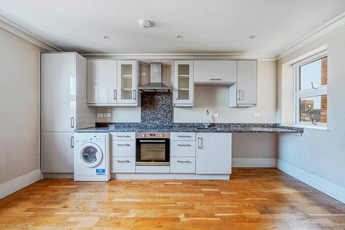 1 Bedroom Flat To Rent In Model Cottages, Northfield Avenue, London, W13