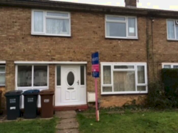 4 Bedroom Terraced House To Rent In Spring Glen, AL10