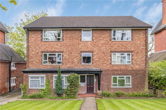 2 Bedroom Flat To Rent In Auckland Road, London, SE19