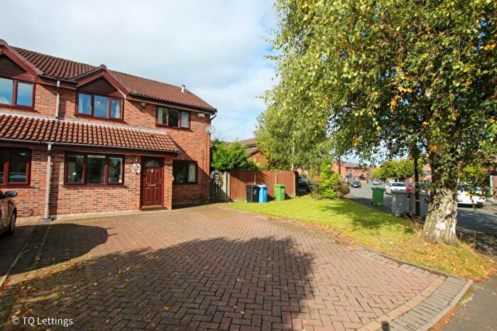4 Bedroom Semi-Detached House To Rent In Pimmcroft Way, Sale, M33