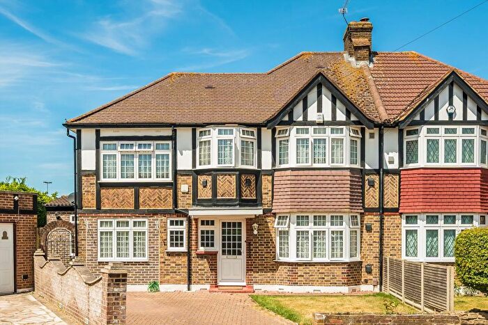 5 Bedroom Semi Detached House For Sale In St. Pauls Close, Hounslow, TW3