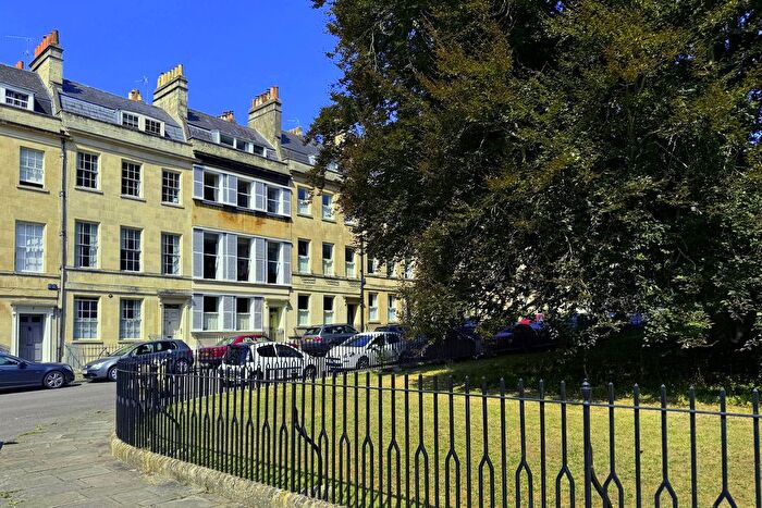 2 Bedroom Flat For Sale In St. James's Square, Bath, BA1