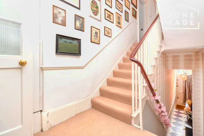 2 Bedroom Maisonette To Rent In Moreton Street, Pimlico, SW1V