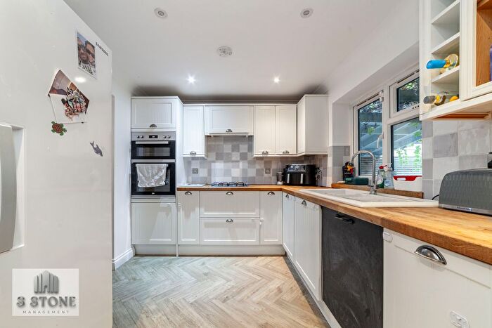 4 Bedroom Detached House To Rent In Upper Elmers End Road, Beckenham, BR3