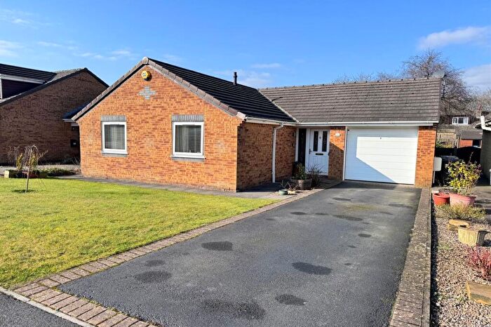 2 Bedroom Detached Bungalow For Sale In Beaumont Drive, Dove Holes, SK17