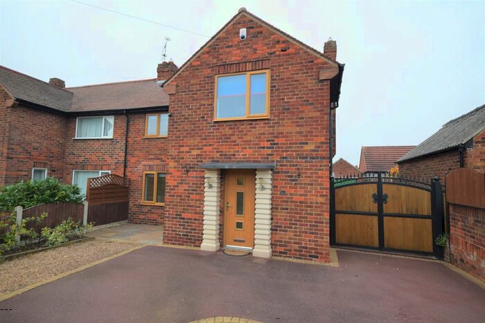 3 Bedroom Semi-Detached House To Rent In Nearfield Road, Bessacarr, Doncaster DN4