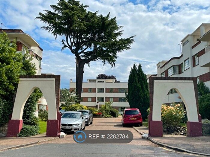 2 Bedroom Flat To Rent In Grosvenor Road, London, E11