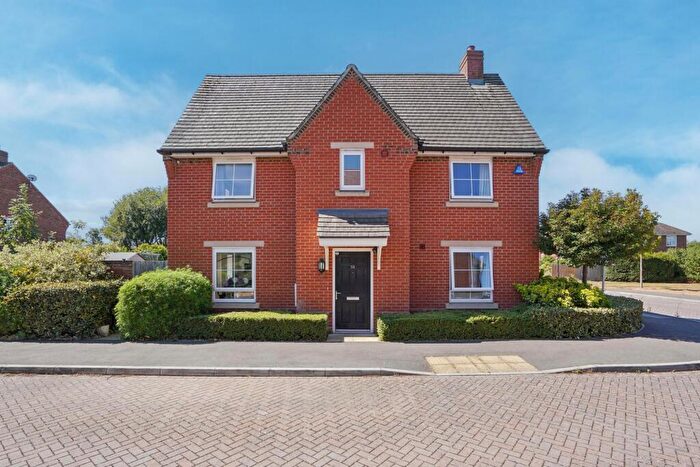 3 Bedroom Semi-Detached House For Sale In Barnett Road, Steventon, OX13