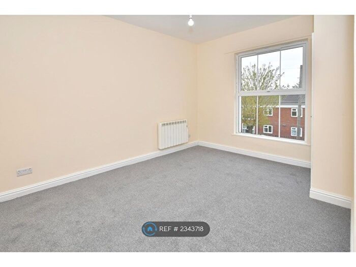 1 Bedroom Flat To Rent In St.. Johns Street, Dudley, DY2