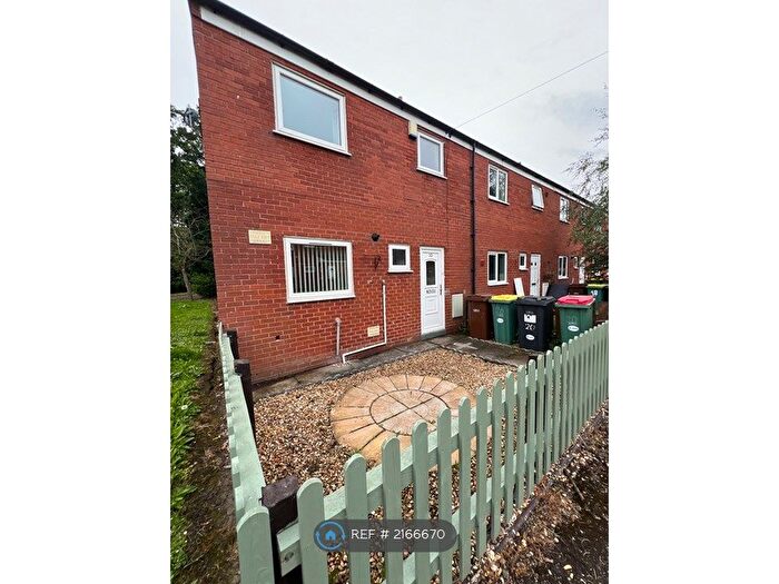 3 Bedroom Terraced House To Rent In Preesall Close, Ashton-On-Ribble, Preston, PR2
