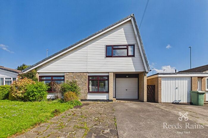 3 Bedroom Detached House For Sale In Kings Chase, Rothwell, Leeds, West Yorkshire, LS26