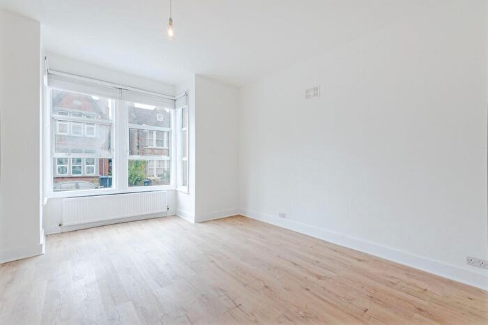 1 Bedroom Flat To Rent In Greenhill Road, Harlesden, NW10