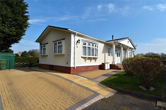 3 Bedroom Mobile/park Home For Sale In Doverdale Park Homes, Hampton Lovett, Droitwich, Worcestershire, WR9