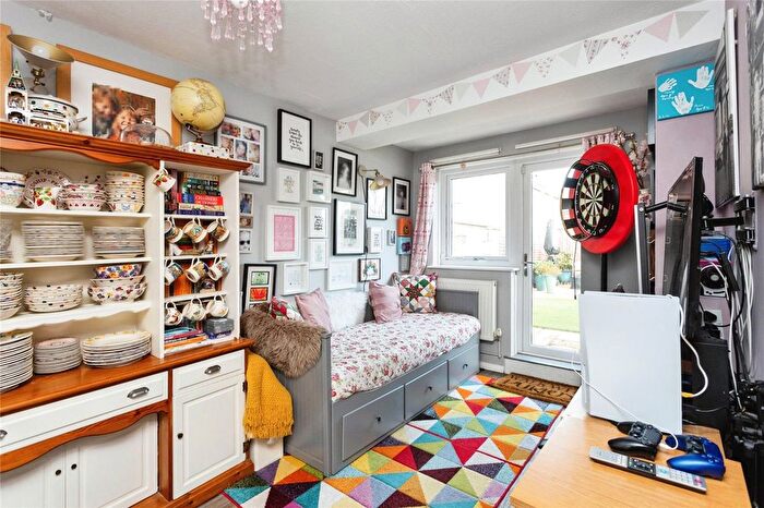 5 Bedroom Detached House For Sale In Le Temple Road, Paddock Wood, Tonbridge, Kent, TN12
