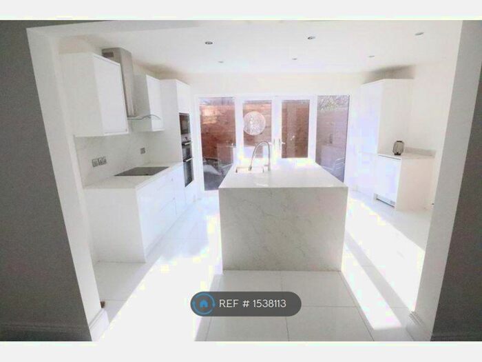 4 Bedroom Detached House To Rent In Alexandra Road, Crosby, Liverpool, L23