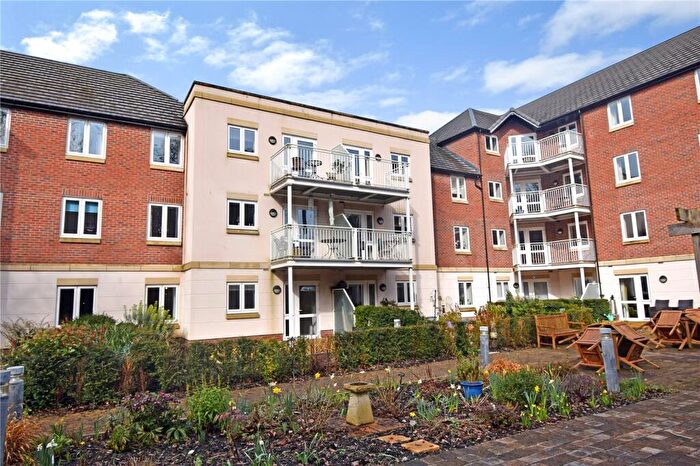1 Bedroom Apartment For Sale In Bath Road, Devizes, Wiltshire, SN10
