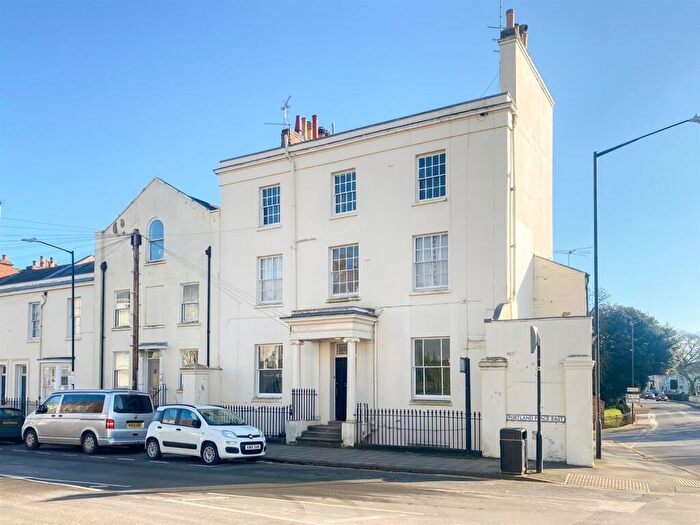 2 Bedroom Apartment For Sale In Portland Place East, Leamington Spa, CV32