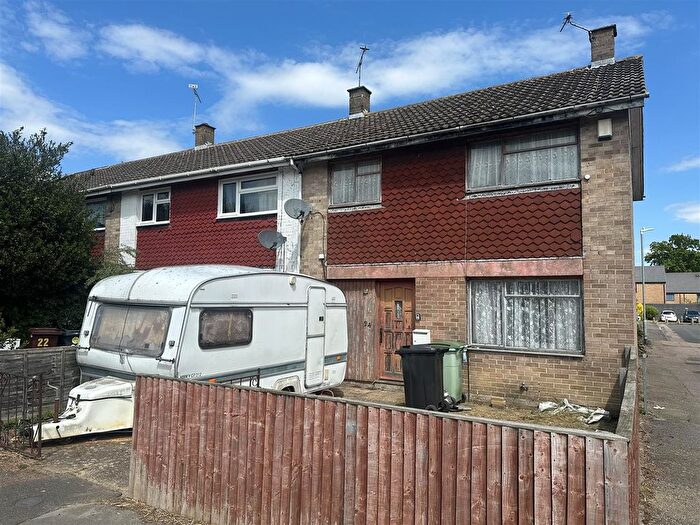 3 Bedroom End Terrace House For Sale In Selby Road, Maidstone, ME15