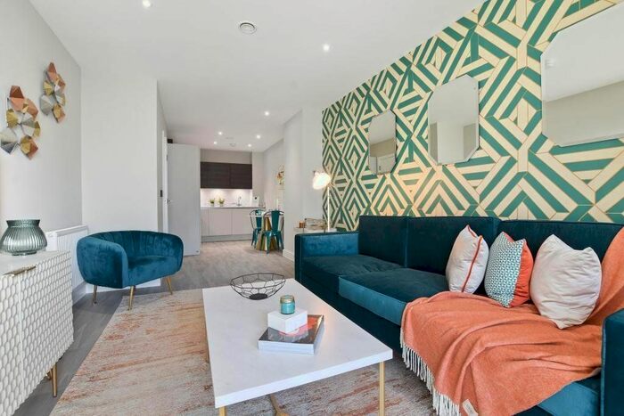 1 Bedroom Flat To Rent In High Street, Southall, Middlesex, UB1