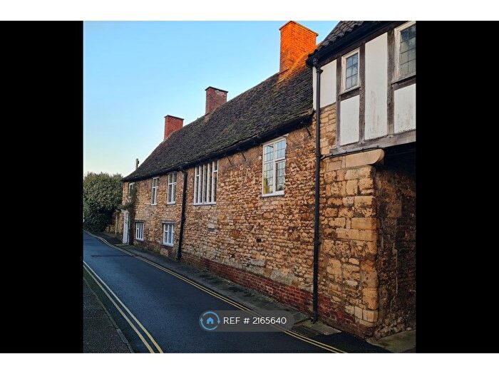 3 Bedroom Semi-Detached House To Rent In James Street, Lincoln, LN2