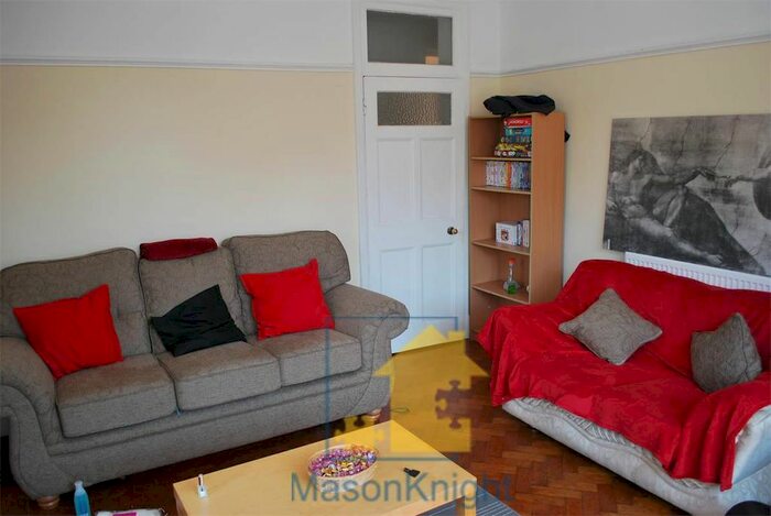3 Bedroom Flat To Rent In Hagley Road, Edgbaston, Birmingham, B16