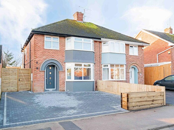 3 Bedroom Semi Detached House For Sale In Winchester Way, Warden Hill, Cheltenham, GL51