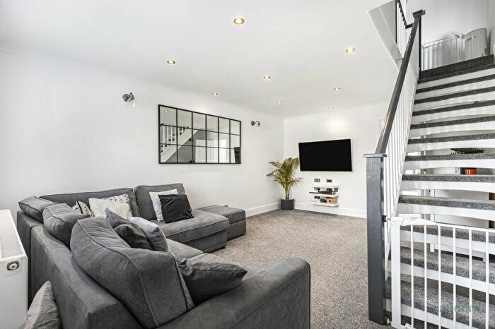 2 Bedroom Property To Rent In Savoy Wood, Harlow, CM19