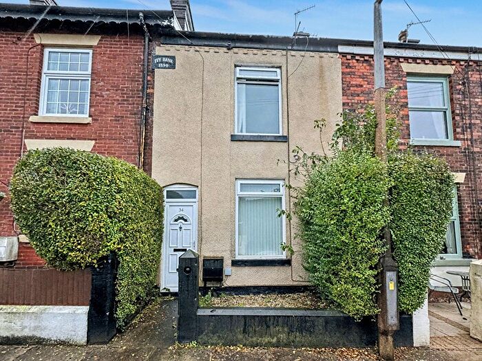 2 Bedroom Terraced House For Sale In Heaton Close, Bury, BL9