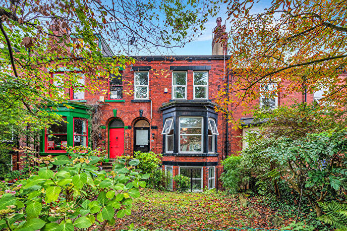 7 Bedroom Terraced House For Sale In Ash Grove, Leeds, LS6