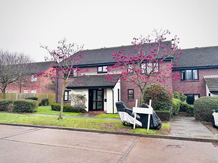 1 Bedroom Studio To Rent In The Oaks, Swanley, BR8