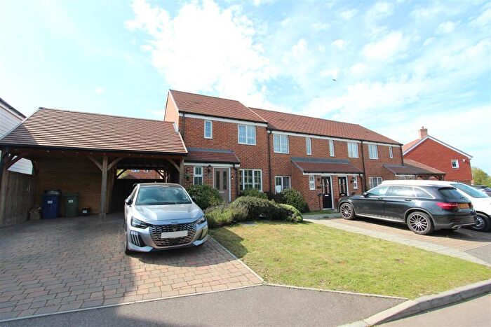 3 Bedroom End Of Terrace House For Sale In Merton Drive, Newington, Sittingbourne, ME9
