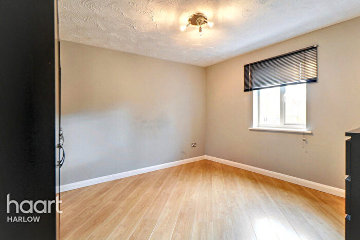 2 Bedroom Apartment To Rent In Chelsea Gardens, Harlow, CM17