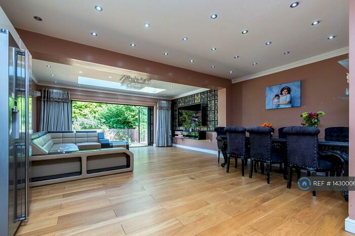 4 Bedroom Detached House To Rent In Beaumont Road, Purley, CR8