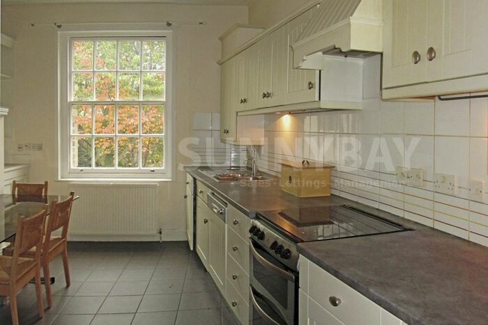 3 Bedroom Maisonette To Rent In Kings Road, Chelsea, SW10