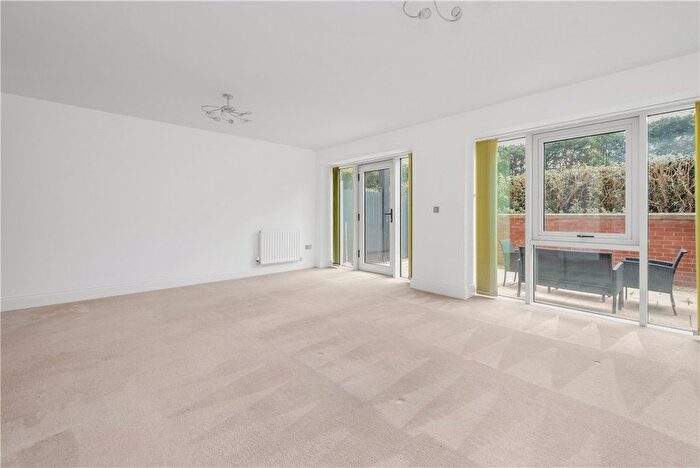 2 Bedroom Flat For Sale In Bishopthorpe Road, York, North Yorkshire, YO23