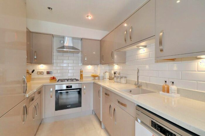 3 Bedroom Terraced House For Sale In Primrose Road, Walton-On-Thames, Surrey, KT12