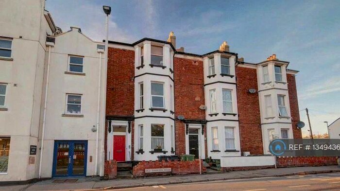 2 Bedroom Flat To Rent In Old Tiverton Road, Exeter, EX4