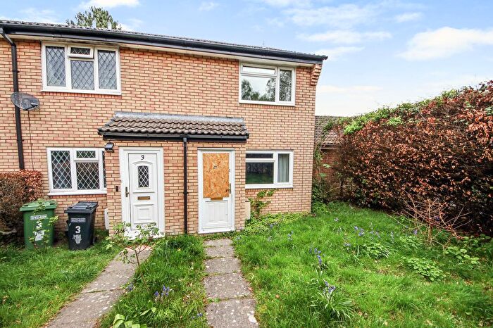 2 Bedroom Terraced House For Sale In Webburn Gardens, Chartwell Green, SO18