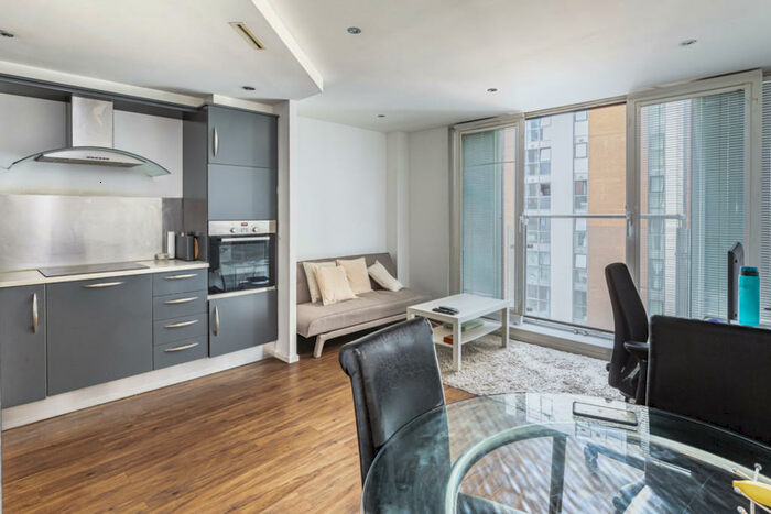 1 Bedroom Apartment To Rent In The Oxygen Apartments, Royal Victoria Dock, E16