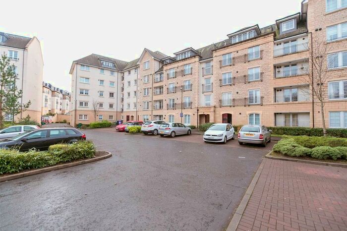 2 Bedroom Flat To Rent In Powderhall Road, Edinburgh, EH7