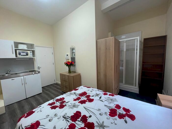 Studio To Rent In Cromwell Road, London, SW7