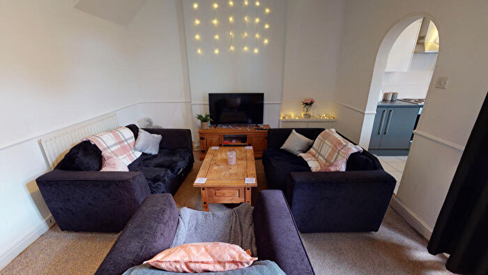 5 Bedroom Terraced House To Rent In Carholme Road | Student House | /, LN1