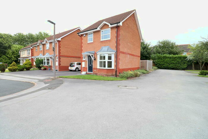 3 Bedroom Link Detached House To Rent In Witham Croft, Hillfield, Solihull, B91