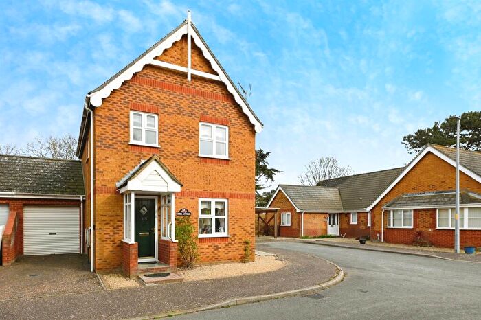 3 Bedroom Link Detached House For Sale In Valentine Road, Hunstanton, PE36