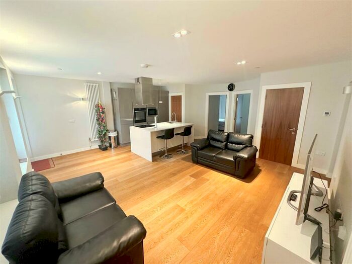 2 Bedroom Apartment To Rent In Upper Fourth Street, Milton Keynes, MK9