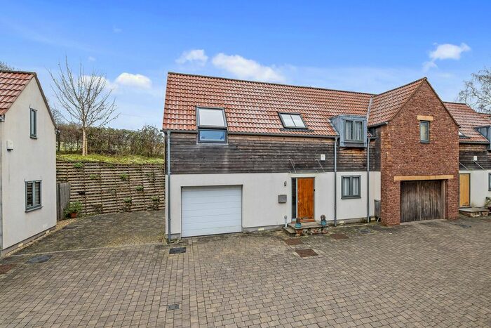 4 Bedroom Semi-Detached House For Sale In Norton Lane, Bristol, BS40